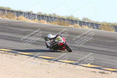 media/Nov-17-2024-CVMA (Sun) [[1fec520723]]/Race 11-Amateur Supersport Open/